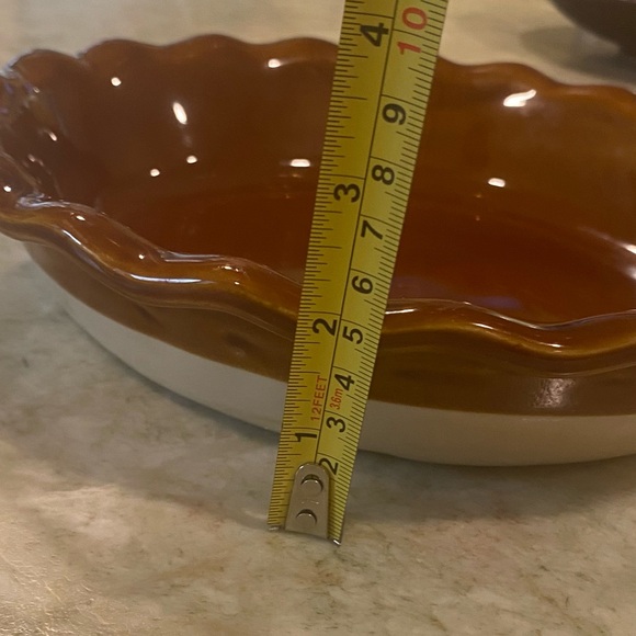 Emile Henry Ruffled-Edge Pie Plate / Pie Dish - Picture 1 of 7